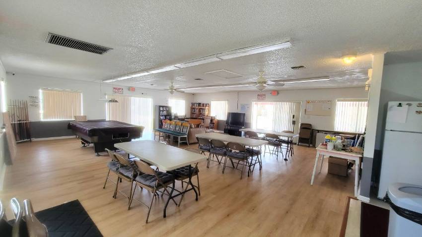 4320 Dundee Road a Winter Haven, FL Mobile or Manufactured Home for Sale